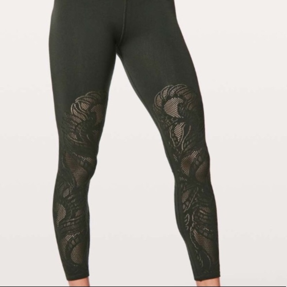Lululemon Sold out green Reveal Tight